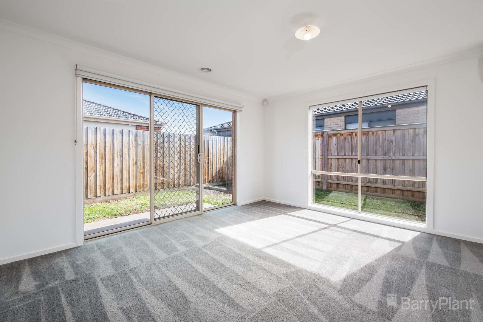 2 Trinidad Walk, Pakenham, VIC 3810 - Thumbnail 2 - 15/11/2021