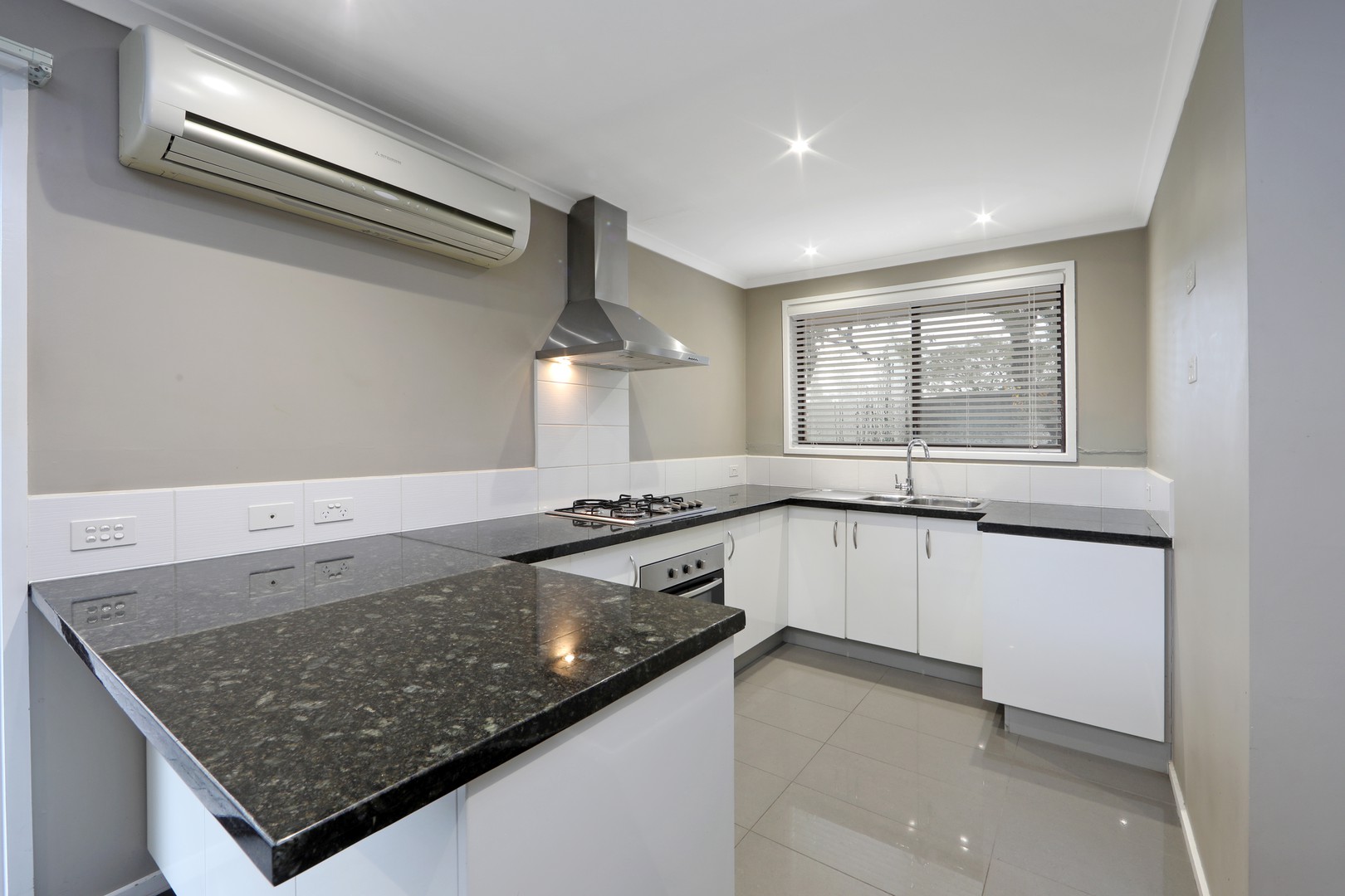 2 Tullaroop Court, Lysterfield, VIC 3156, Lysterfield - Thumbnail 4
