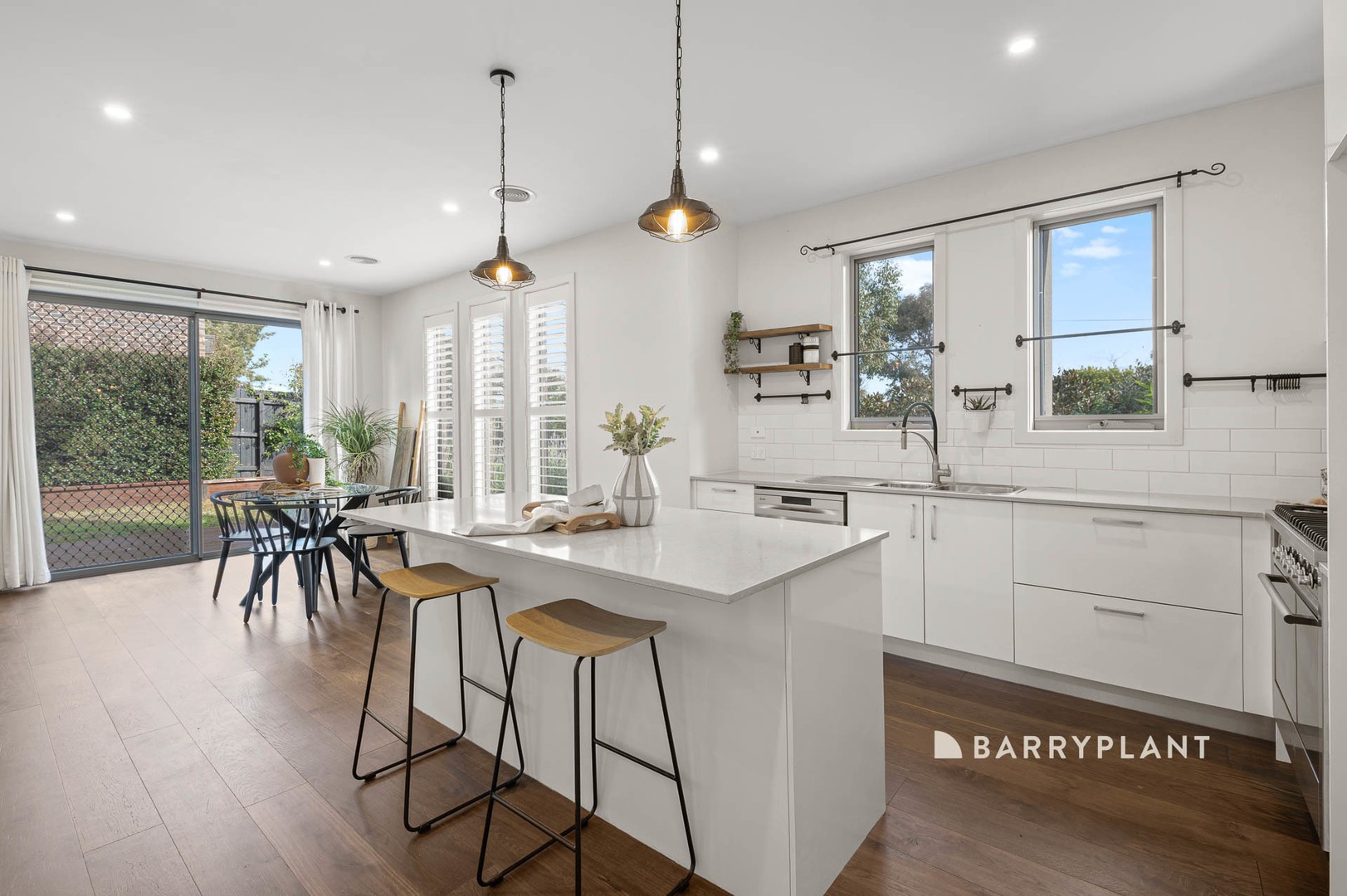 2 Tully Crescent, Narre Warren, VIC 3805, Narre Warren - Thumbnail 3