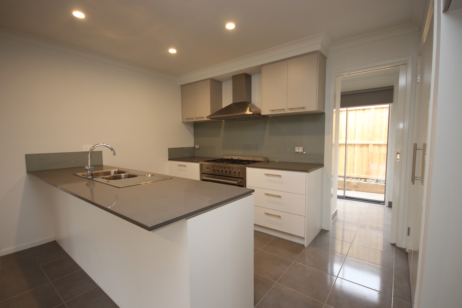 2 Tully Street, Charlemont, VIC 3217, Charlemont - Thumbnail 5