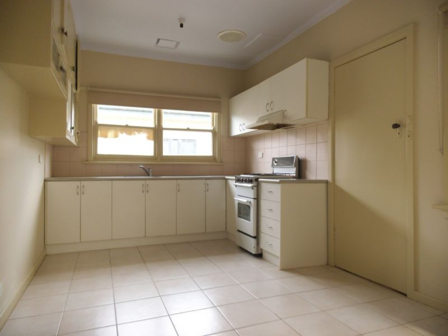 2 Ulm Street, Coburg North, VIC 3058, Coburg North - Thumbnail 4