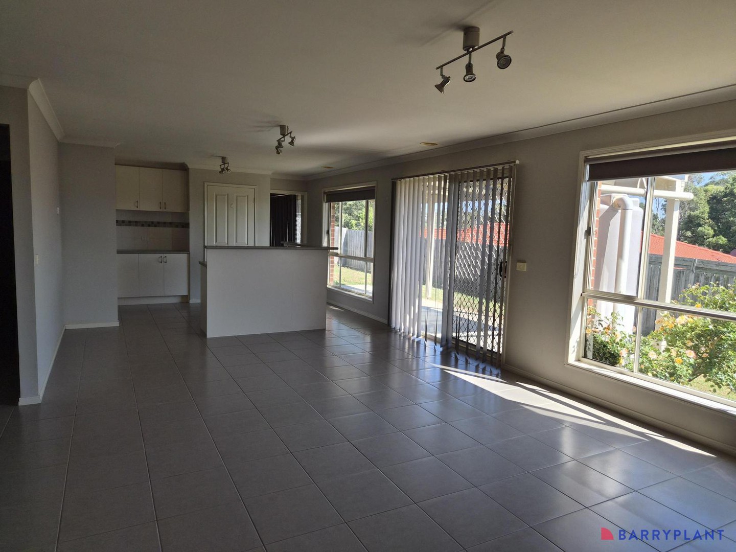 2 Vivian Court, Drouin, VIC 3818 - Thumbnail 1 - 21/01/2026