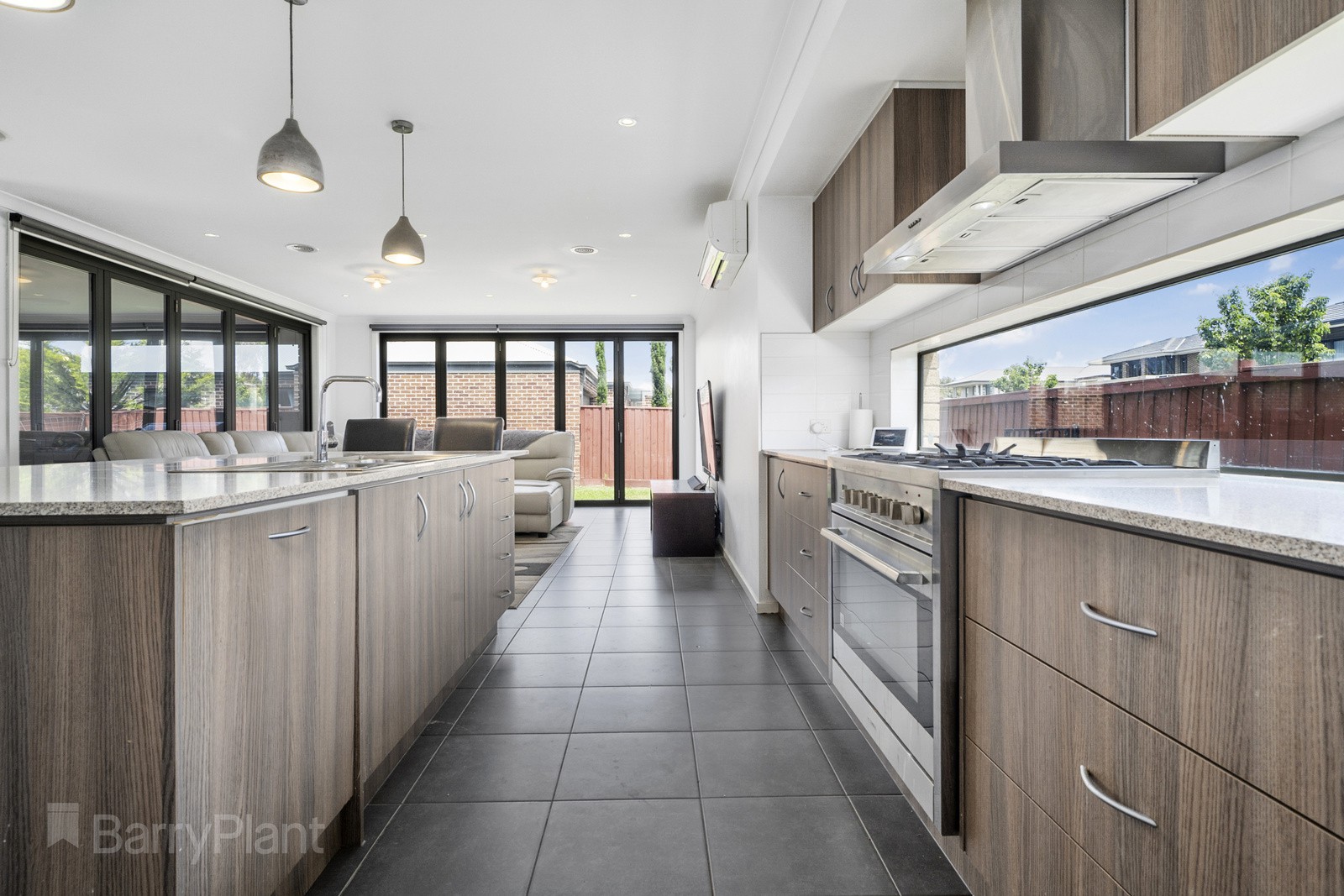 2 Waiben Crescent, Point Cook, VIC 3030, Point Cook - Thumbnail 6