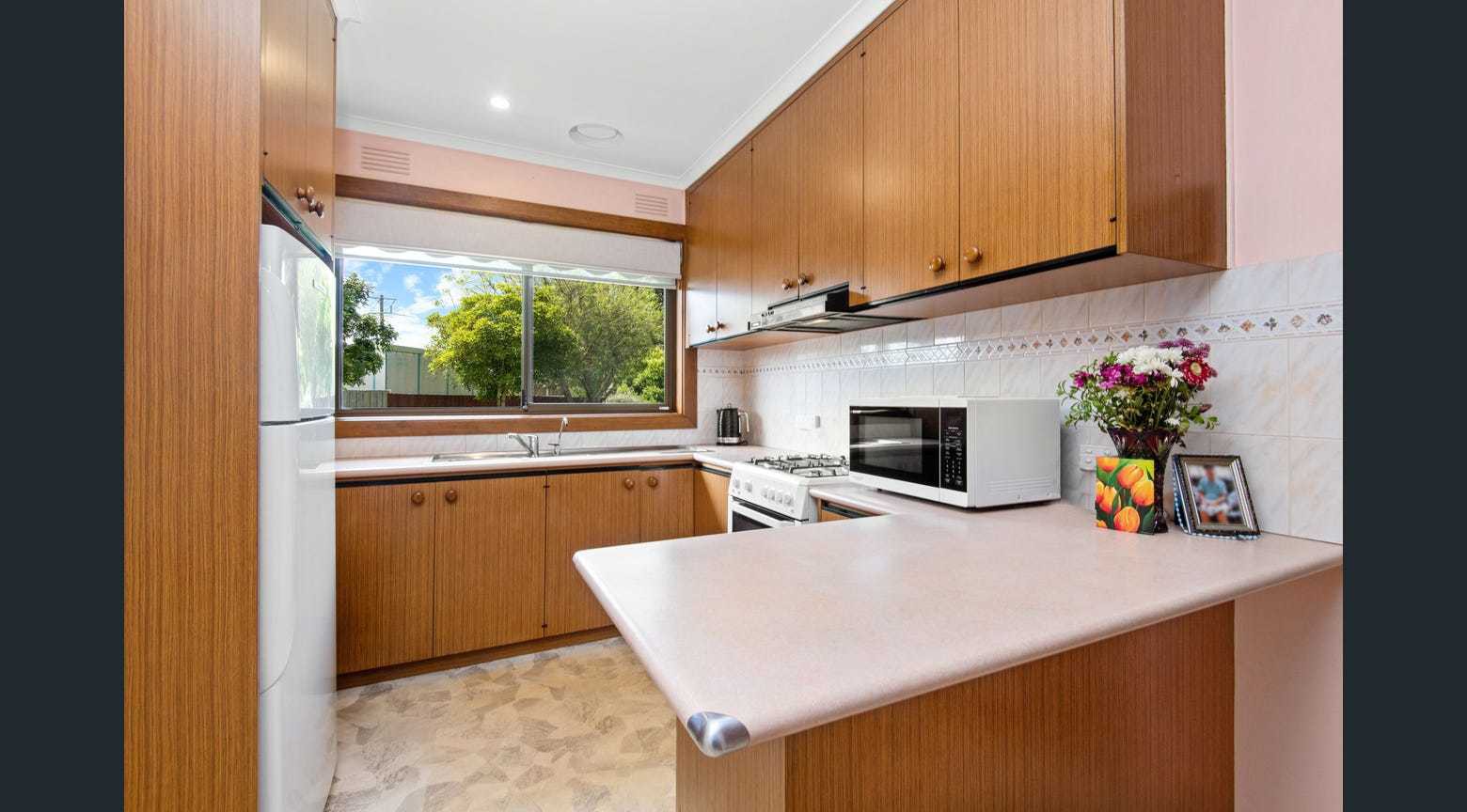 2 Waiora Avenue, Hamlyn Heights, VIC 3215, Hamlyn Heights - Thumbnail 5