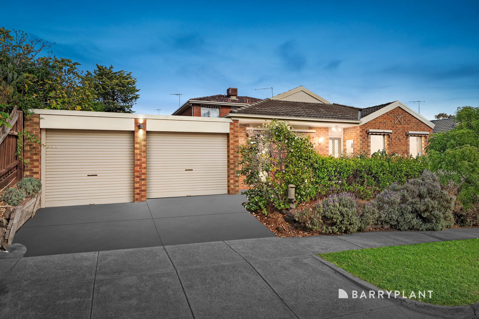 2 Walbrook Street, Watsonia North, VIC 3087 - Thumbnail 2 - 27/05/2026