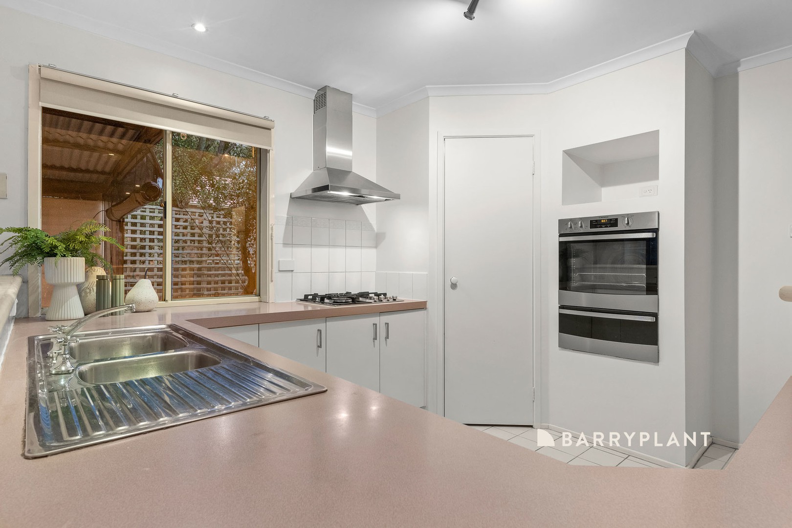 2 Wanderer Court, Berwick, VIC 3806, Berwick - Thumbnail 3