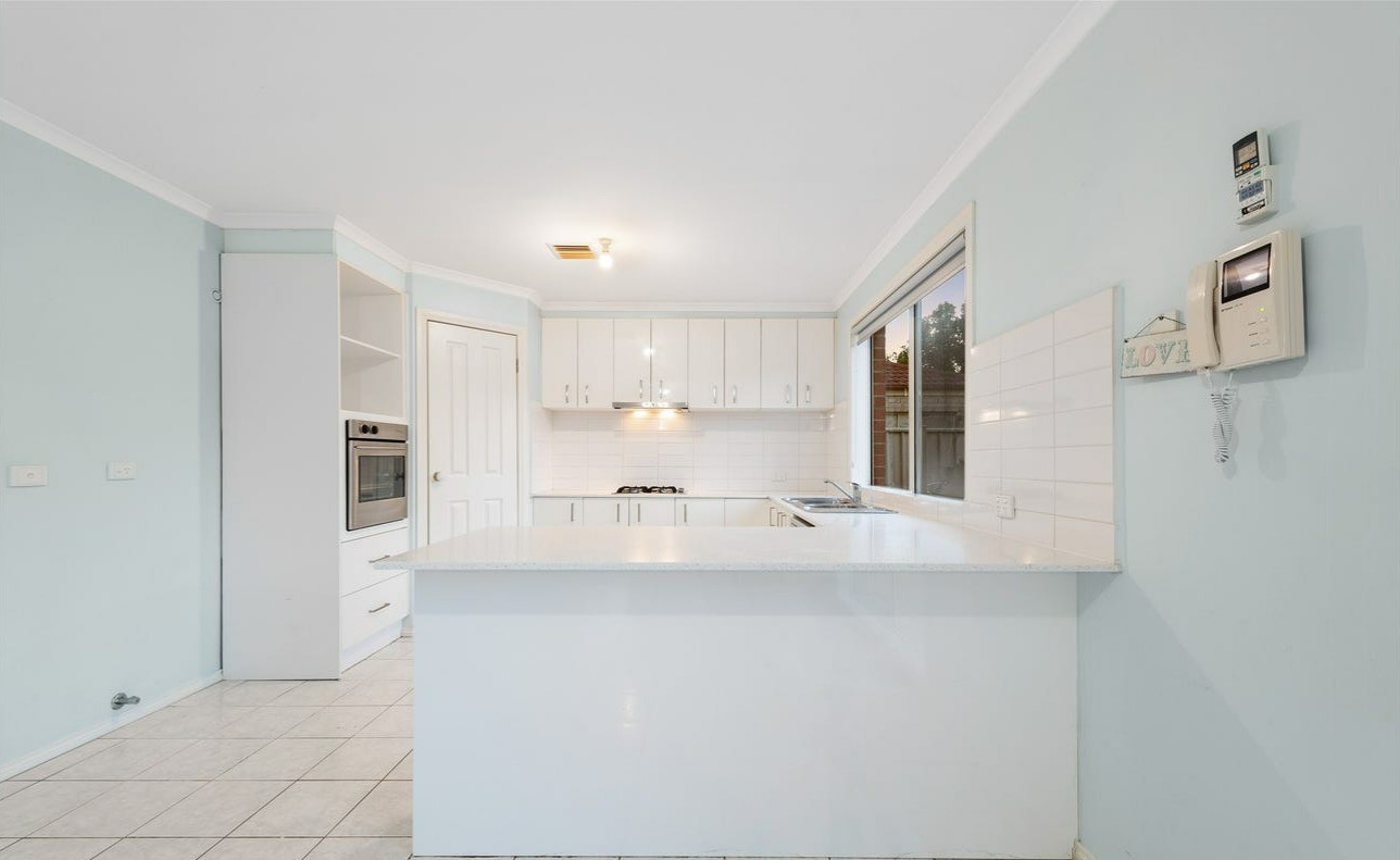 2 Waranga Way, Taylors Hill, VIC 3037, Taylors Hill - Thumbnail 2