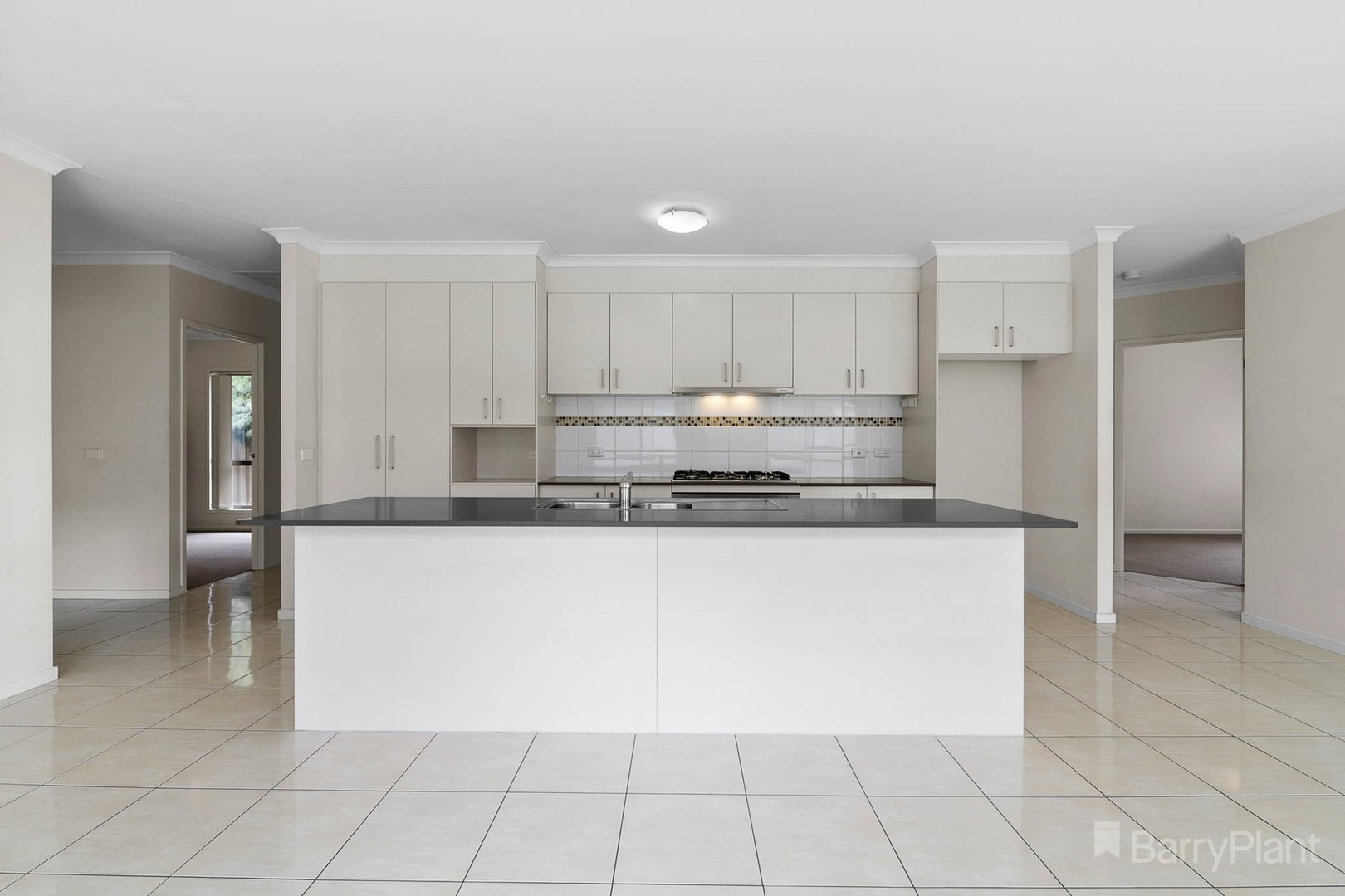 2 Webb Court, Pakenham, VIC 3810, Pakenham - Thumbnail 4