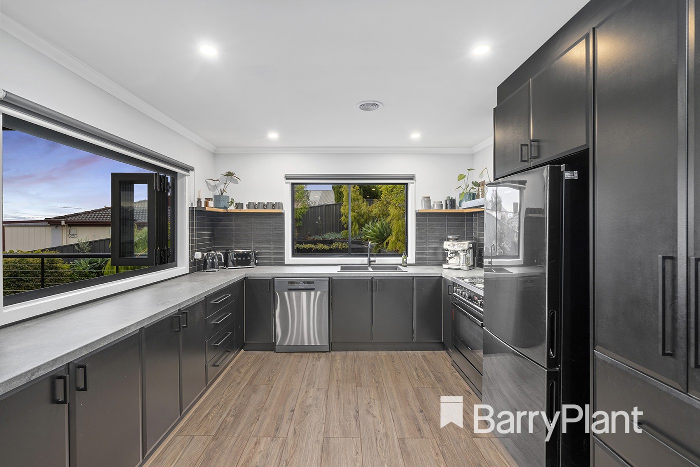 2 West Link, Chirnside Park, VIC 3116 - Thumbnail 2 - 13/04/2022