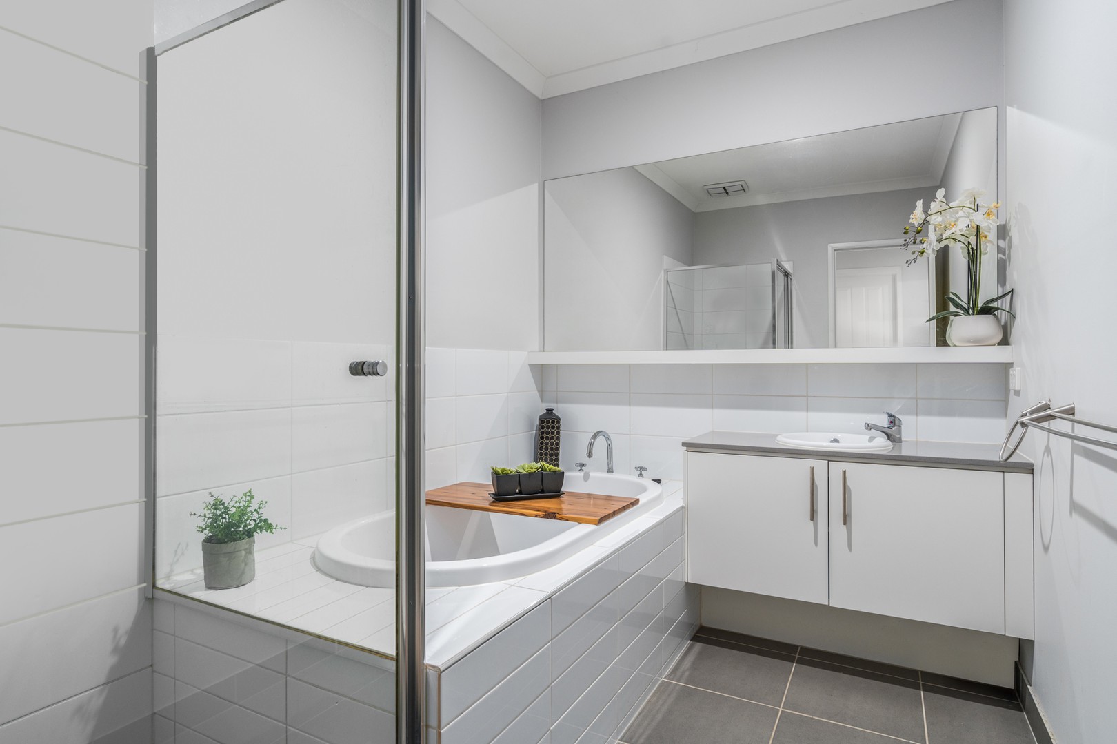 2 Whitfords Drive, Armstrong Creek, VIC 3217