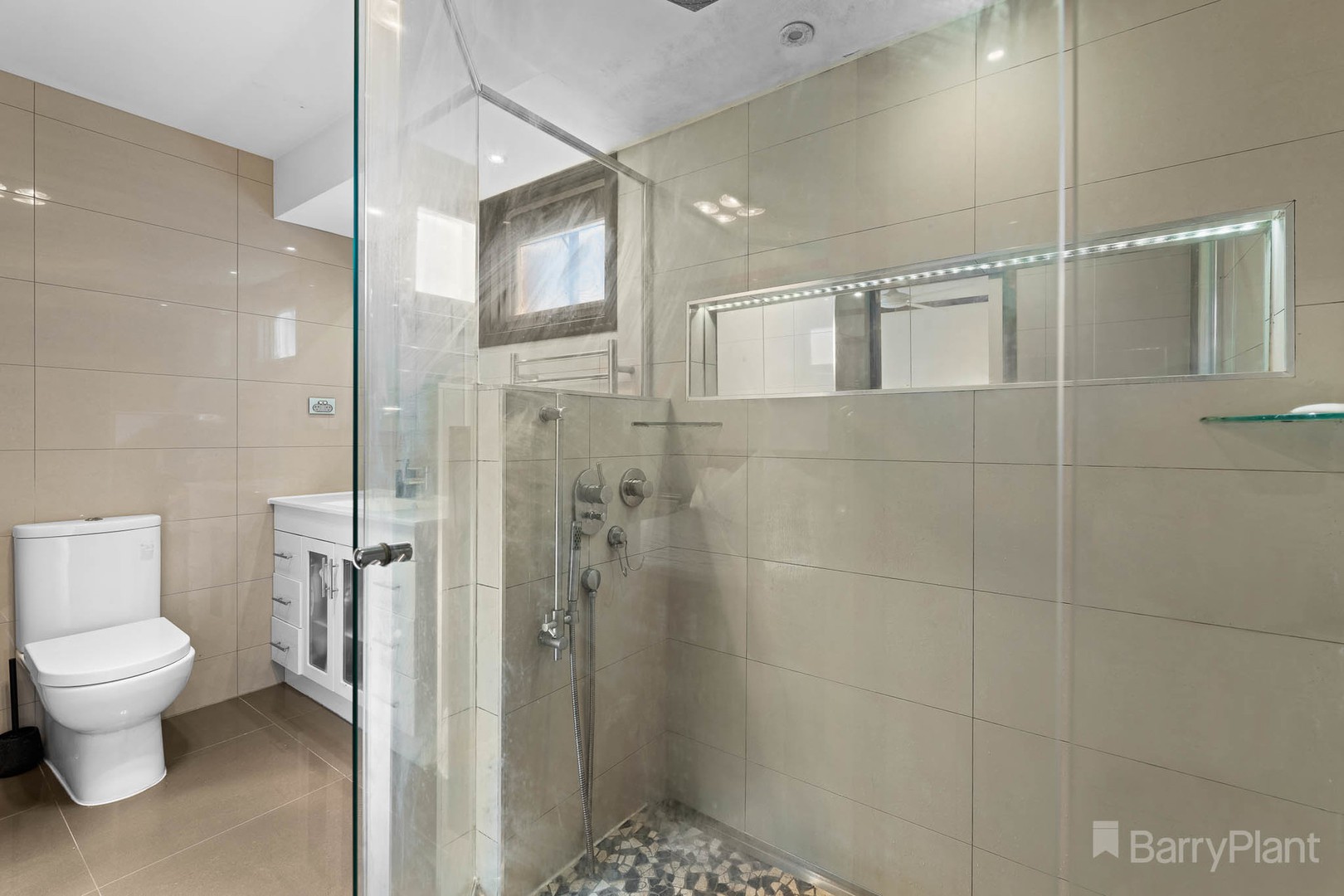 2 Winnie Court, Narre Warren, VIC 3805, Narre Warren - Thumbnail 7