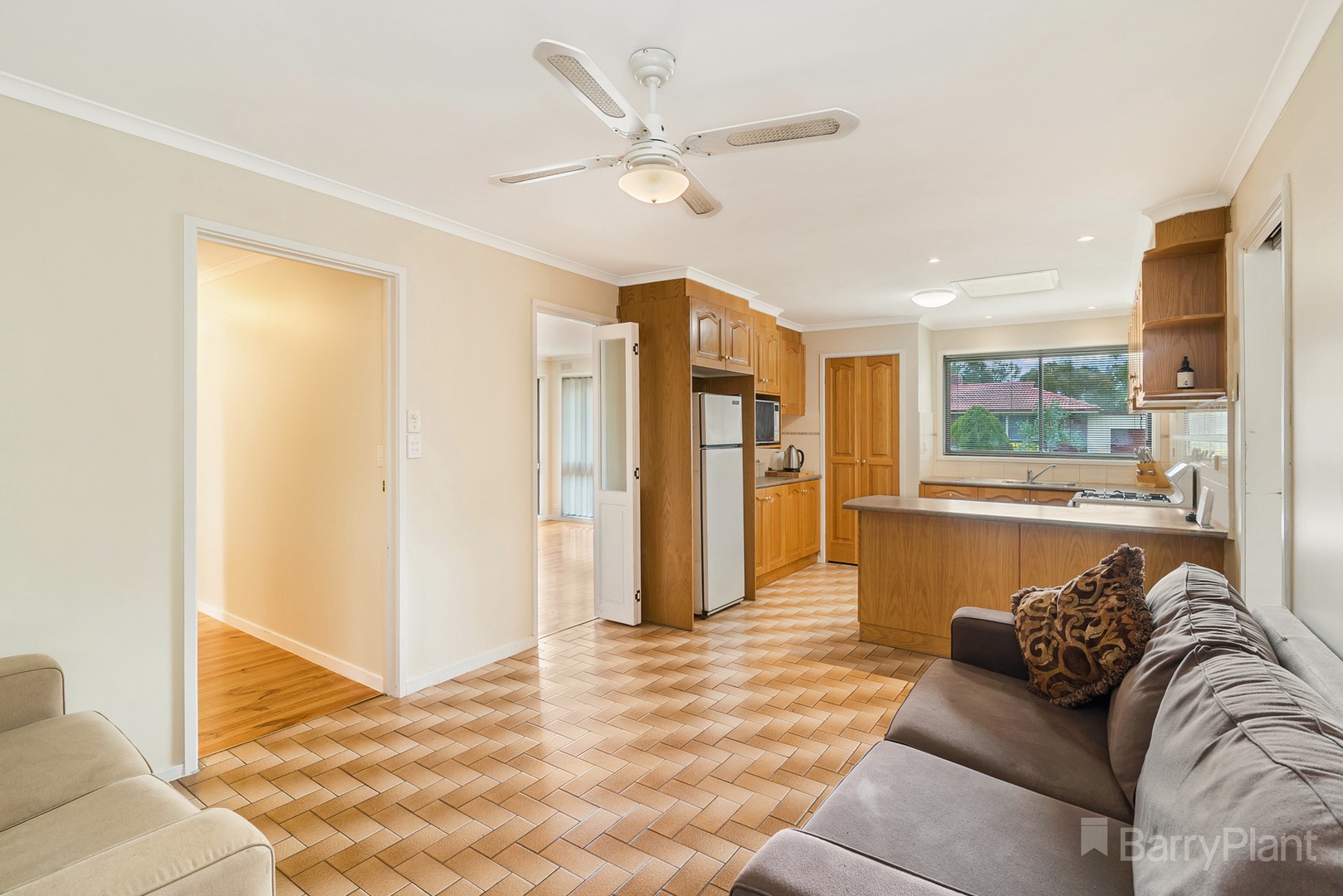 2 Withers CloseSunbury, VIC 3429, Sunbury - Thumbnail 4