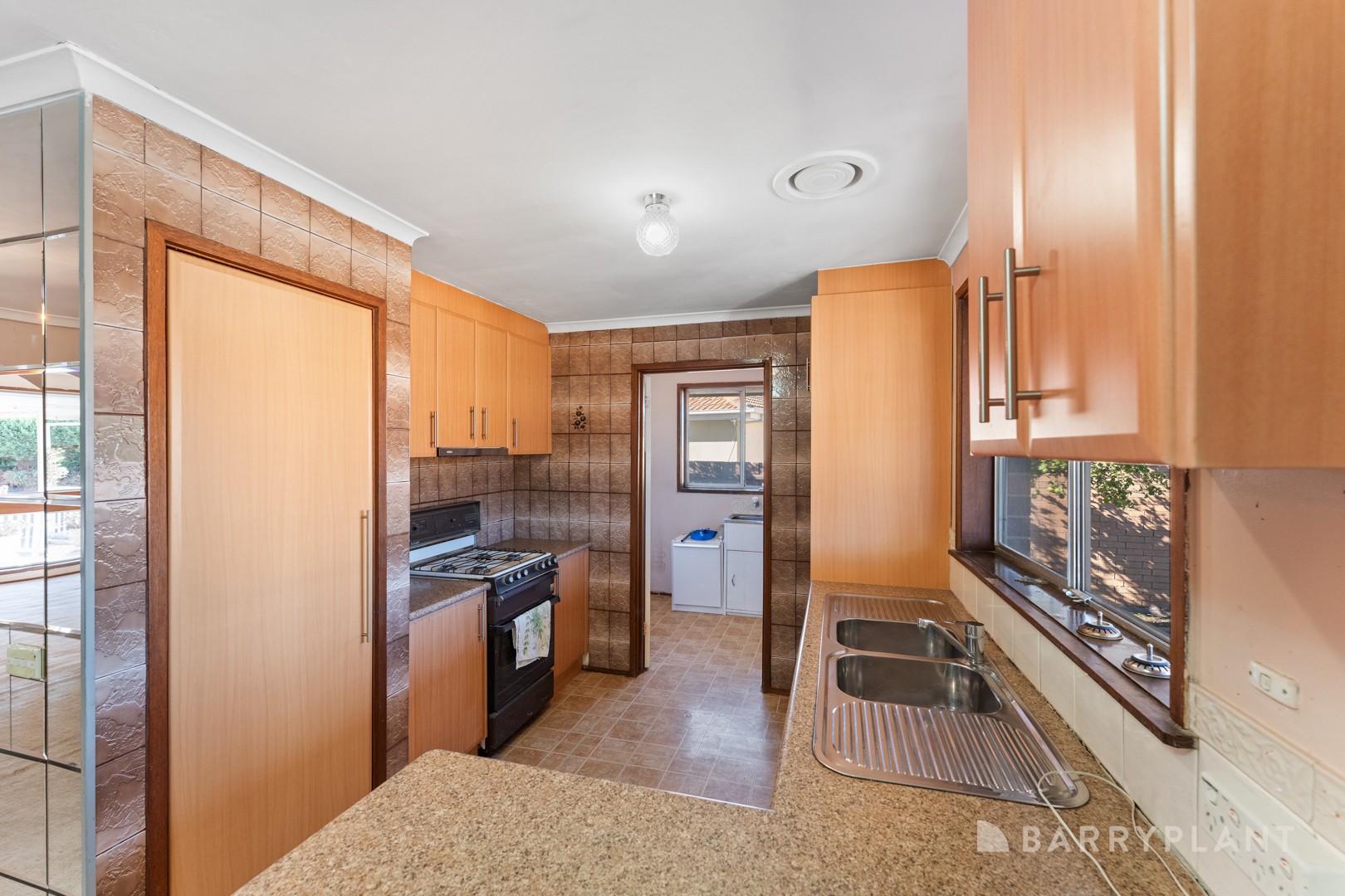 2 Yan Yean Place, St Albans, VIC 3021, St Albans - Thumbnail 8