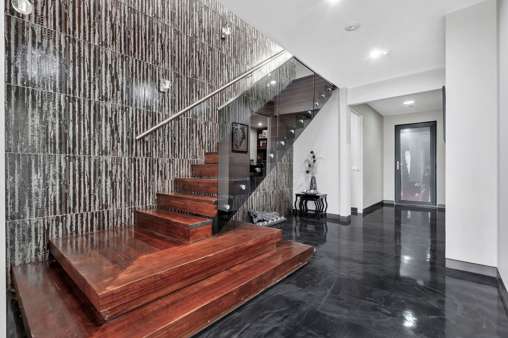 2 Zenith Street, Pascoe Vale, VIC 3044 - Thumbnail 2 - 15/08/2025