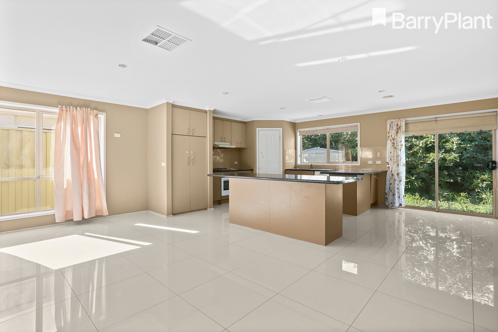 20 Arlington Way, Point Cook, VIC 3030 - Thumbnail 2 - 14/12/2021