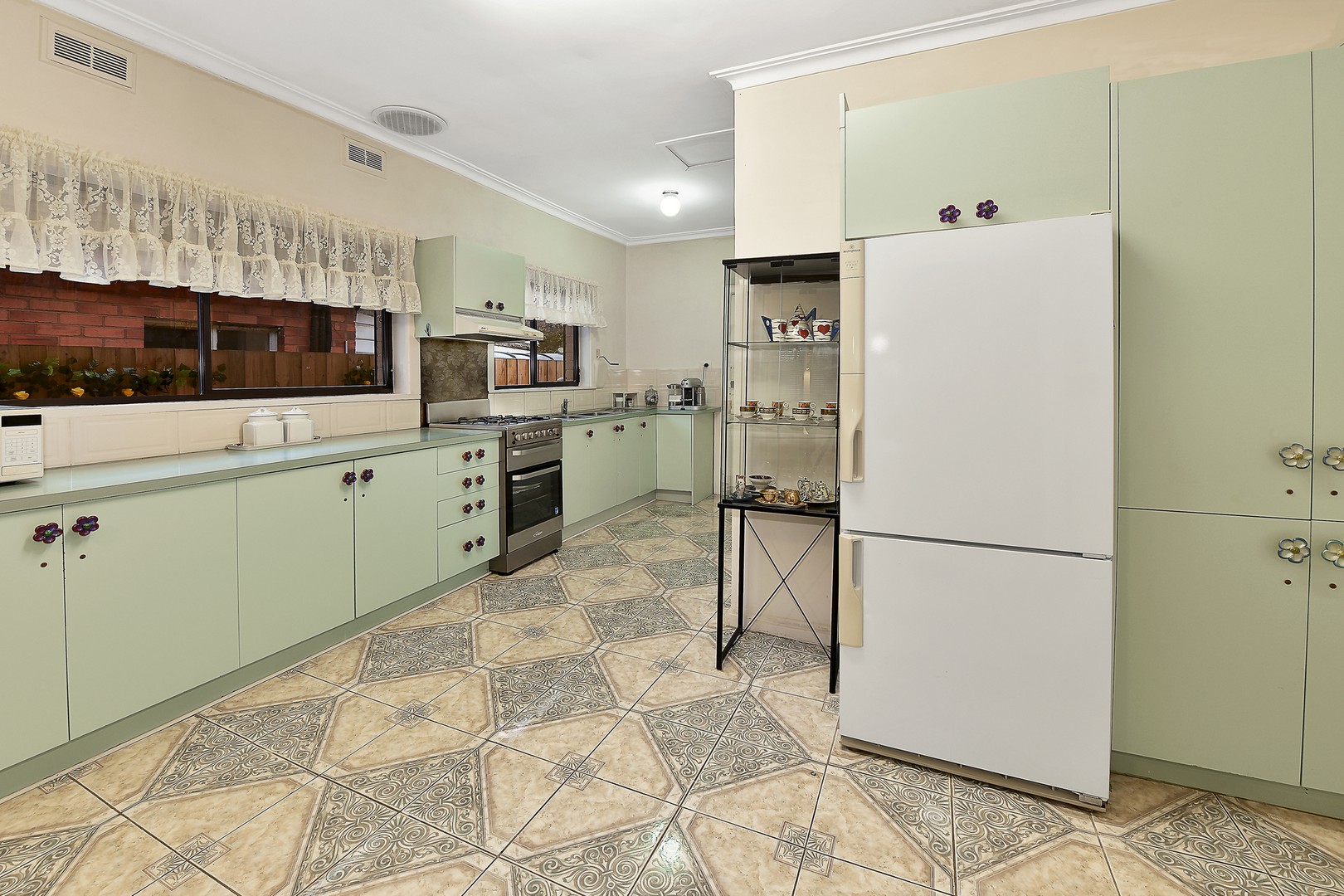 20 Barton Street, Reservoir, VIC 3073, Reservoir - Thumbnail 4