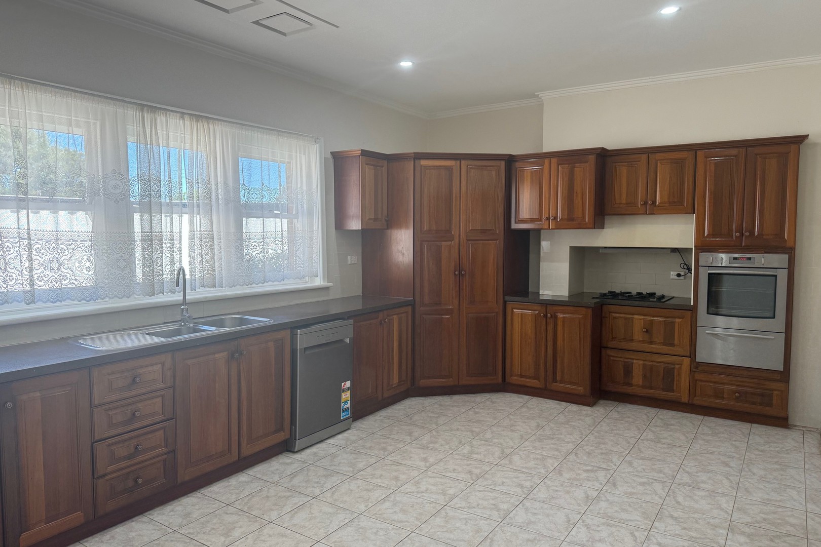 20 Blenheim Street, Glenroy, VIC 3046 - Thumbnail 1 - 10/12/2025