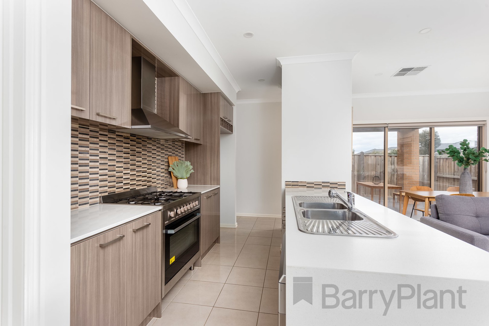 20 Bowling Avenue, Point Cook, VIC 3030, Point Cook - Thumbnail 4