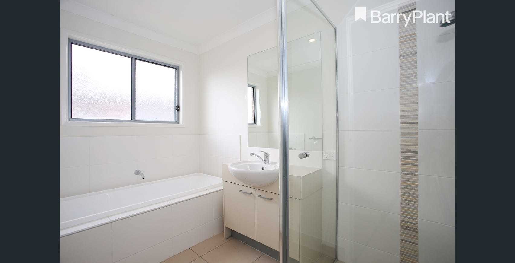 20 Bremer Street, Clyde North, VIC 3978, Clyde North - Thumbnail 5