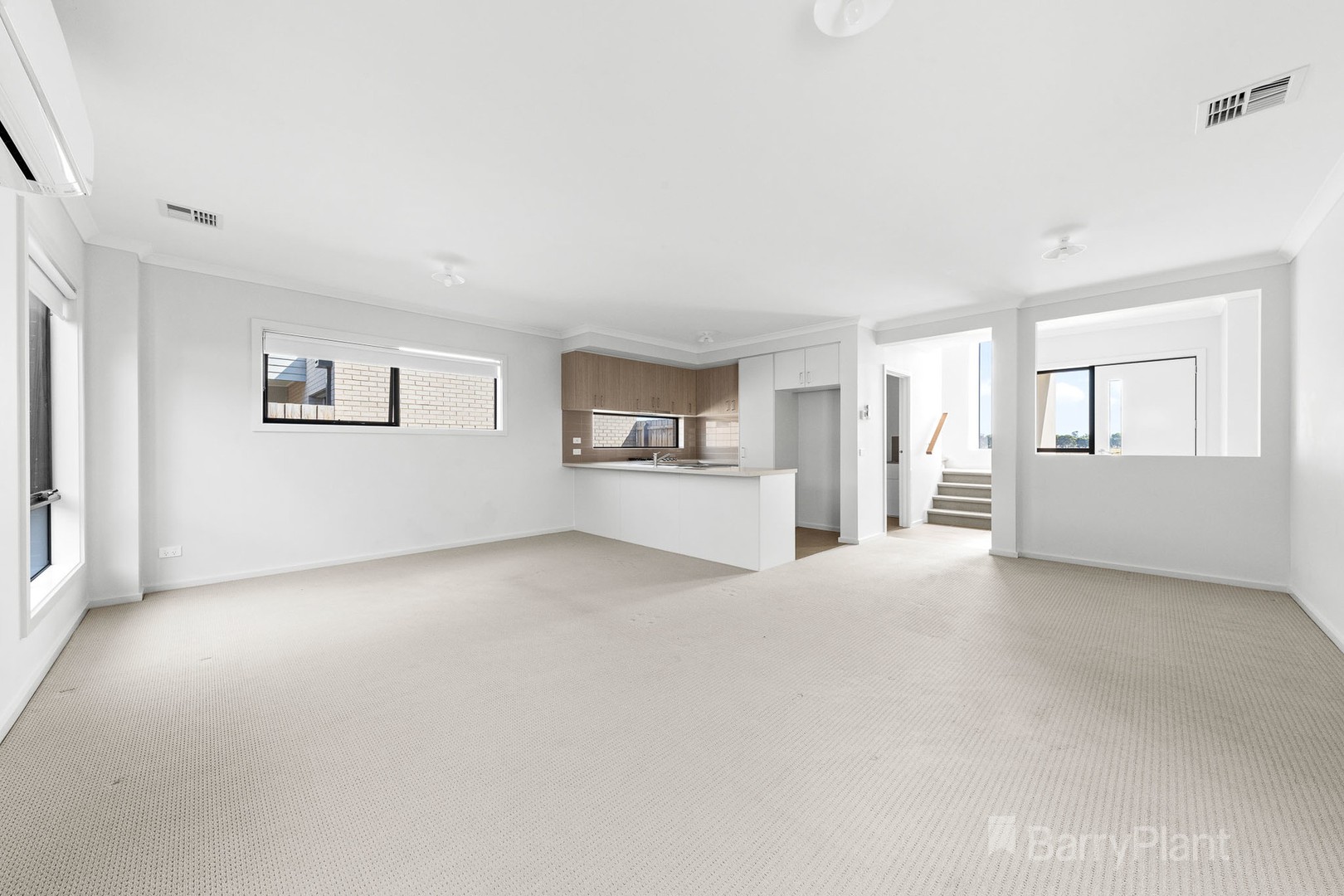 20 Bronnie Street, Clyde North, VIC 3978, Clyde North - Thumbnail 3