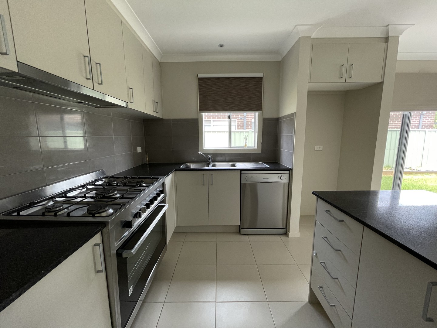20 Burchelli Way, Wyndham Vale, VIC 3024, Wyndham Vale - Thumbnail 2