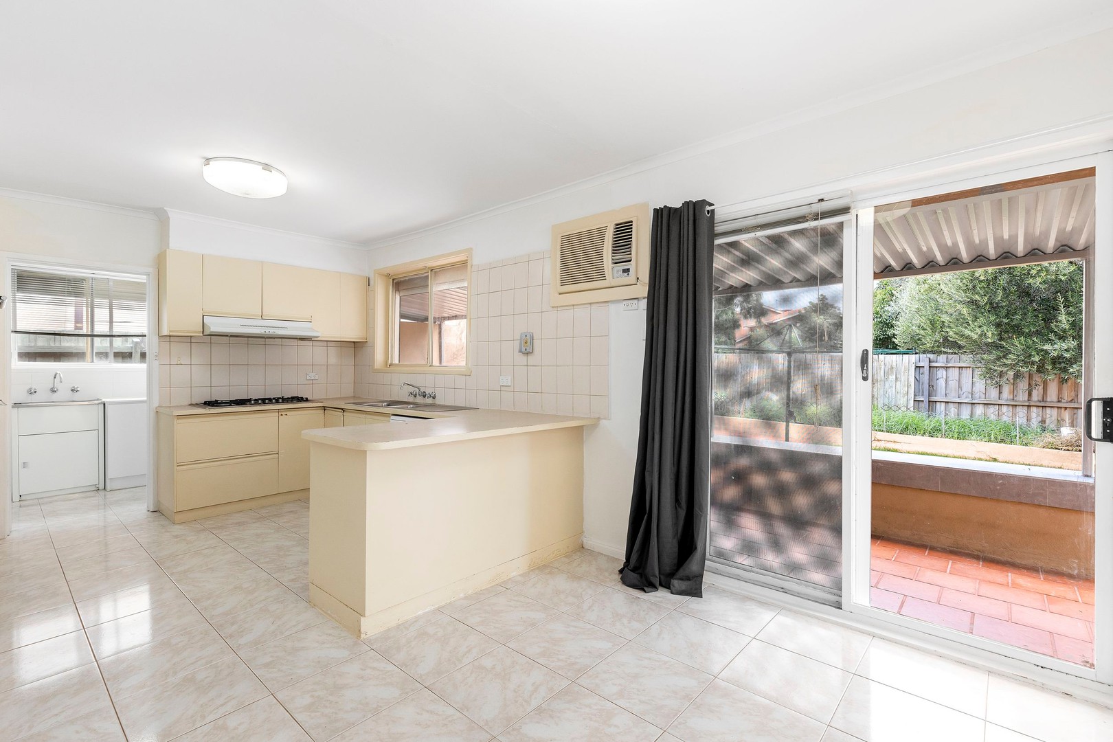 20 Cannes Avenue, Avondale Heights, VIC 3034, Avondale Heights - Thumbnail 4