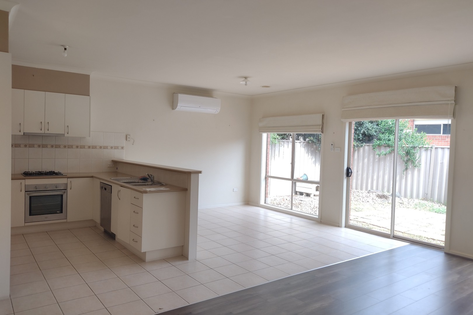 20 Cobaw CircuitCaroline Springs, VIC 3023  - Leased, Caroline Springs - Thumbnail 2