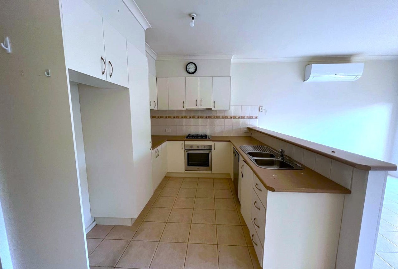 20 Cobaw Circuit, Caroline Springs, VIC 3023 - Thumbnail 2 - 02/04/2026