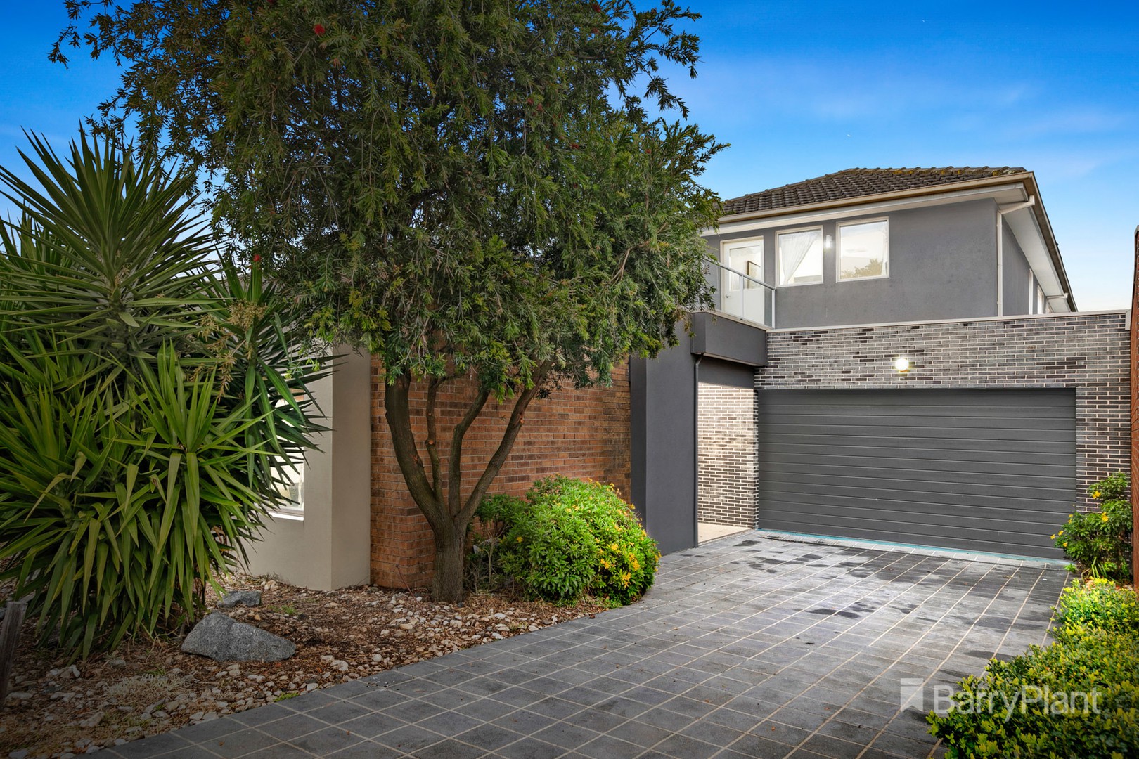 20 Cobb Street, South Morang, VIC 3752 - Thumbnail 2 - 06/09/2023