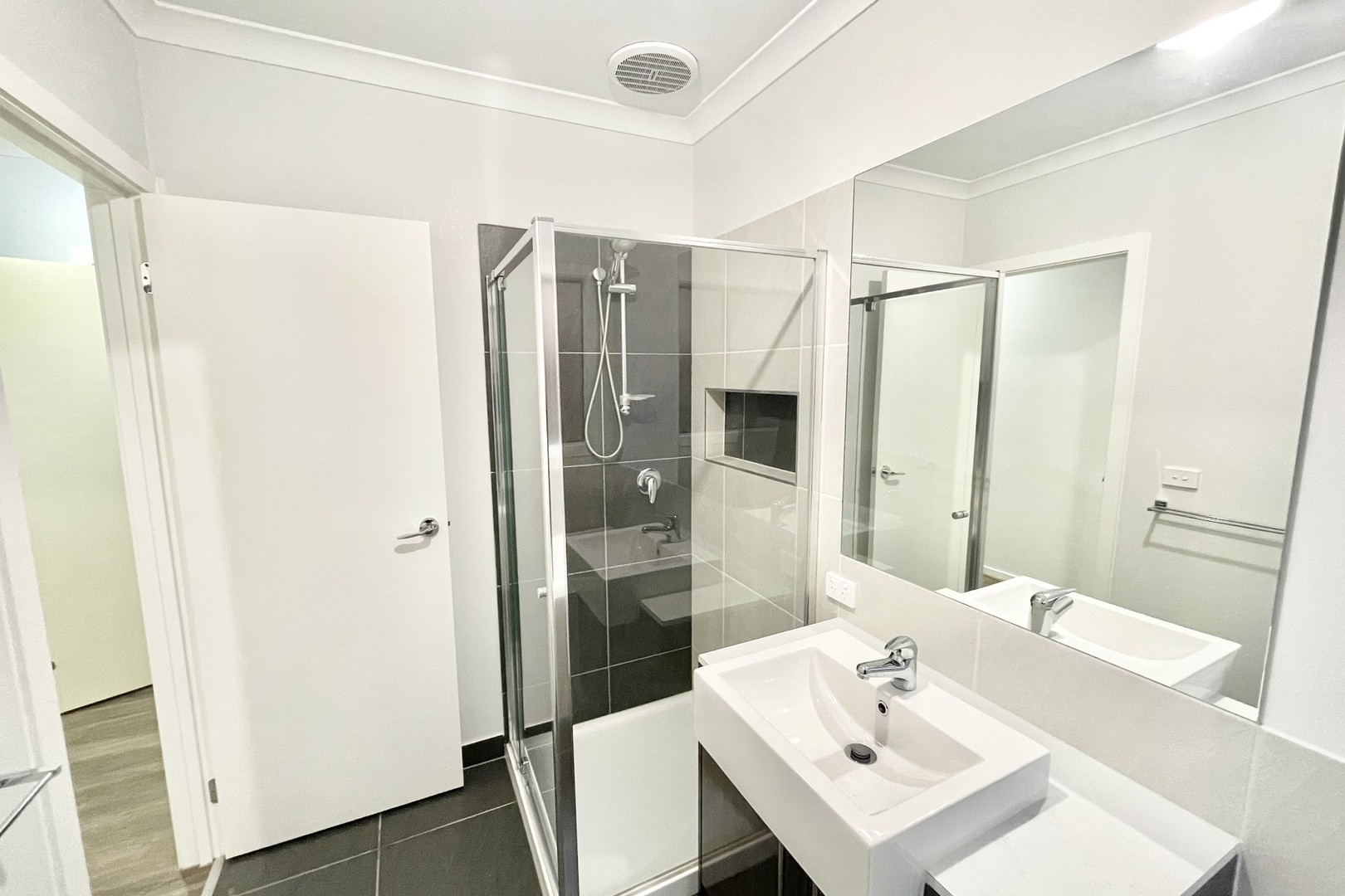 20 Cobblefield Street, Aintree, VIC 3336, Aintree - Thumbnail 7