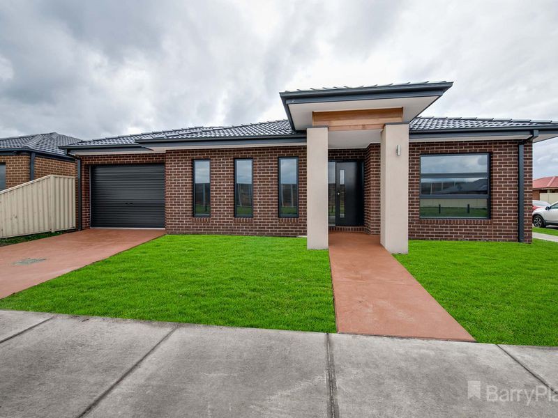 20 Cumberland Drive, Pakenham, VIC 3810, Pakenham - Thumbnail 2