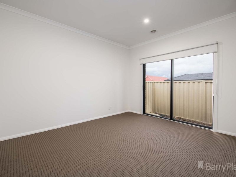 20 Cumberland Drive, Pakenham, VIC 3810, Pakenham - Thumbnail 6