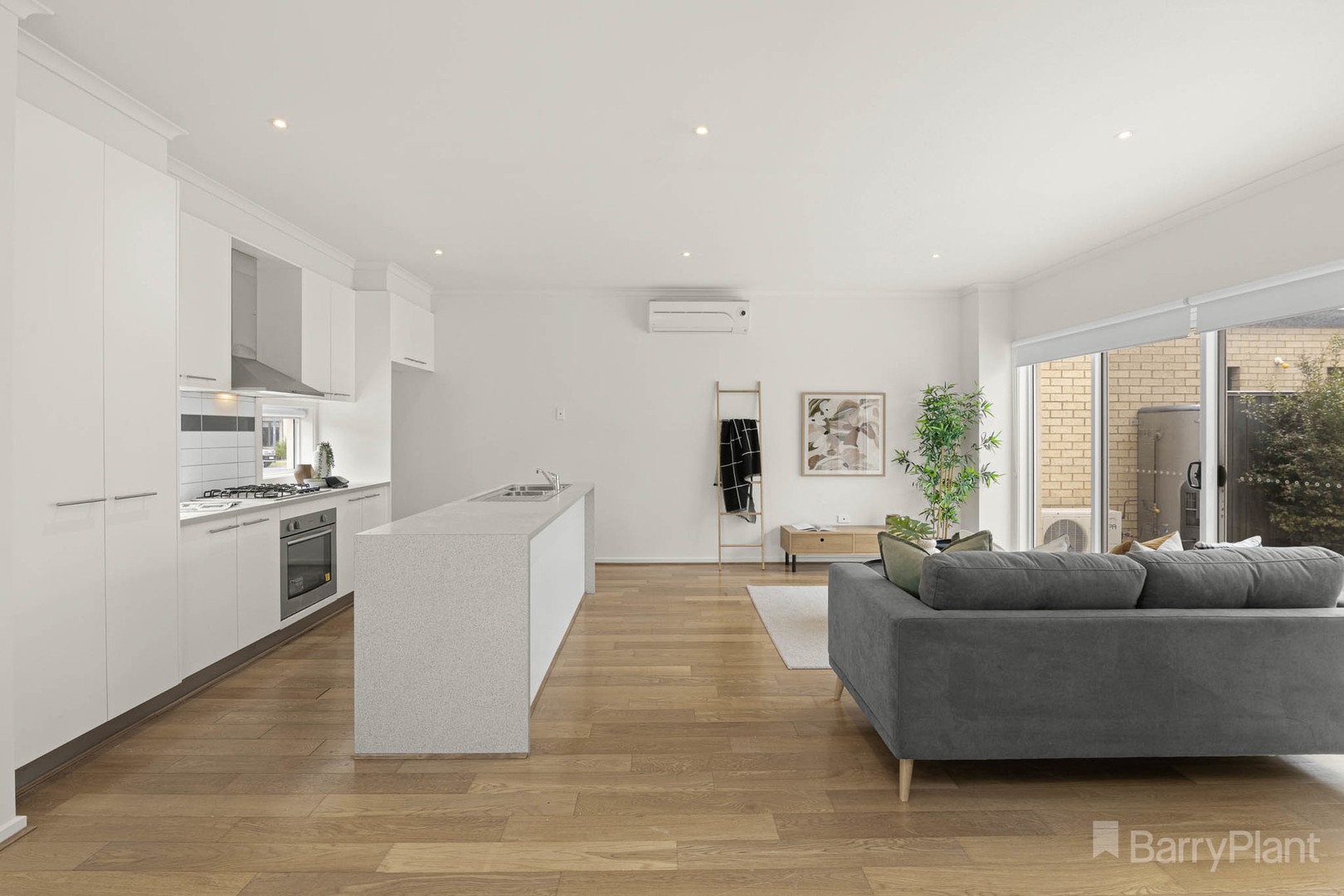 20 Edgeware Close, Pakenham, VIC 3810, Pakenham - Thumbnail 5