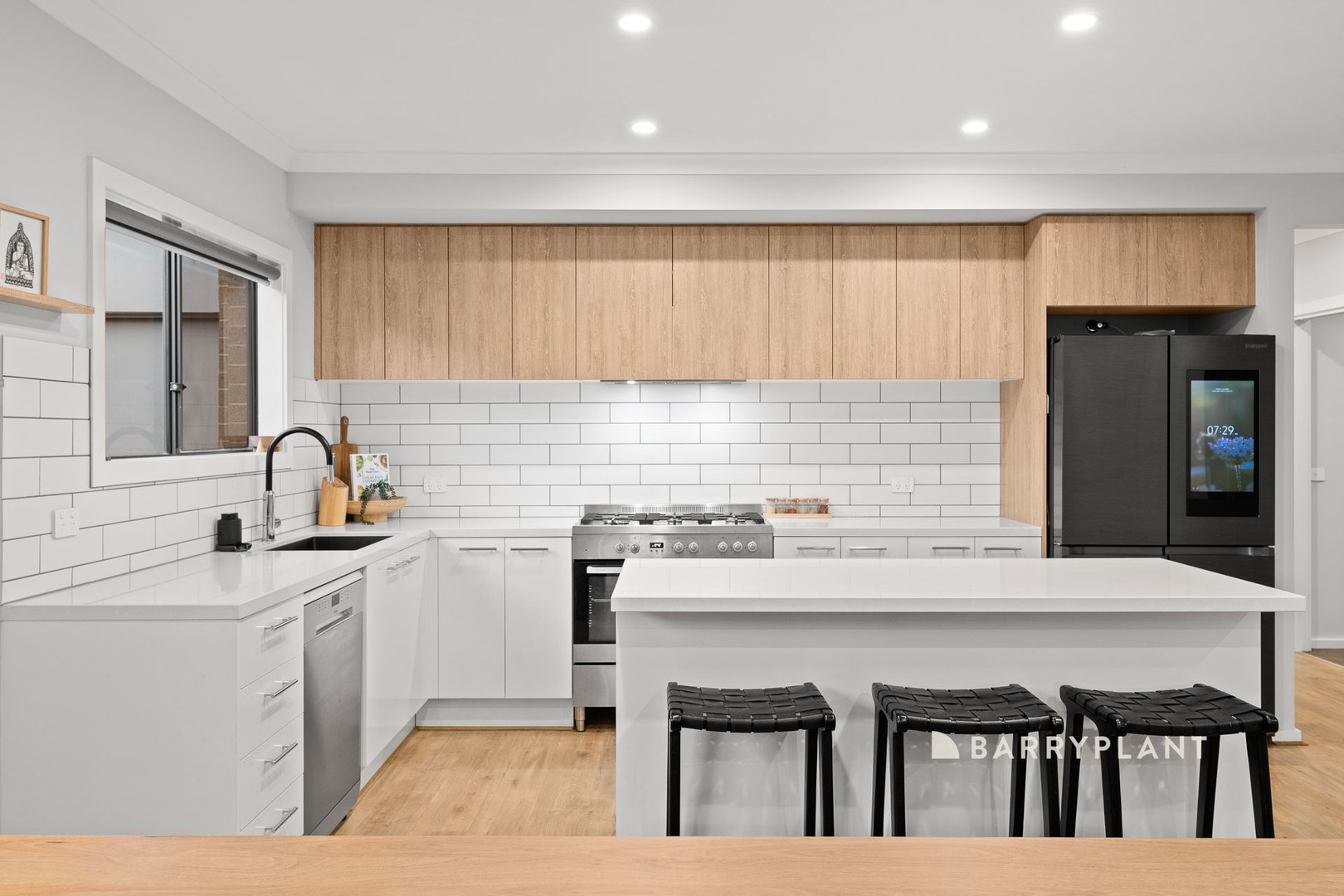 20 Eiger Street, Clyde North, VIC 3978, Clyde North - Thumbnail 3