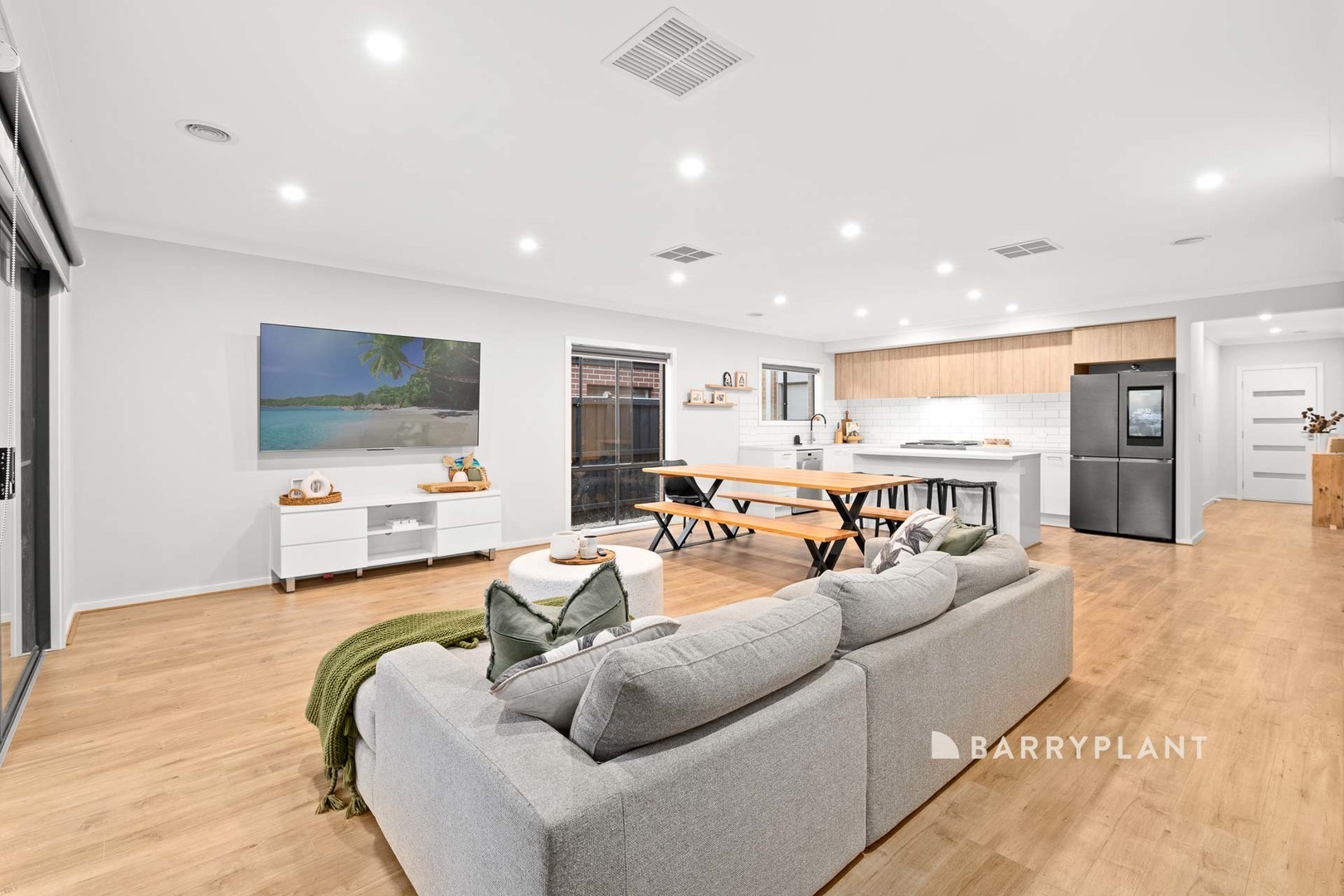 20 Eiger Street, Clyde North, VIC 3978, Clyde North - Thumbnail 4
