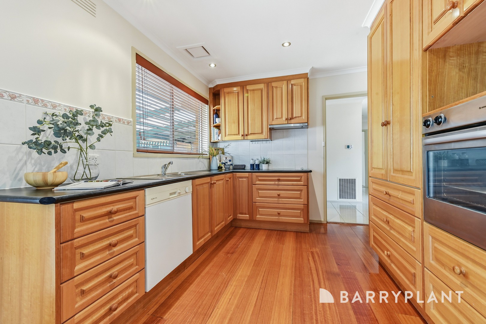 20 Elliot Street, Knoxfield, VIC 3180, Knoxfield - Thumbnail 3