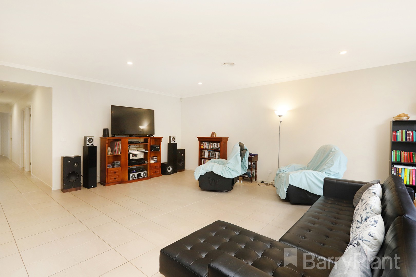20 Eminence Way, Craigieburn, VIC 3064, Craigieburn - Thumbnail 3