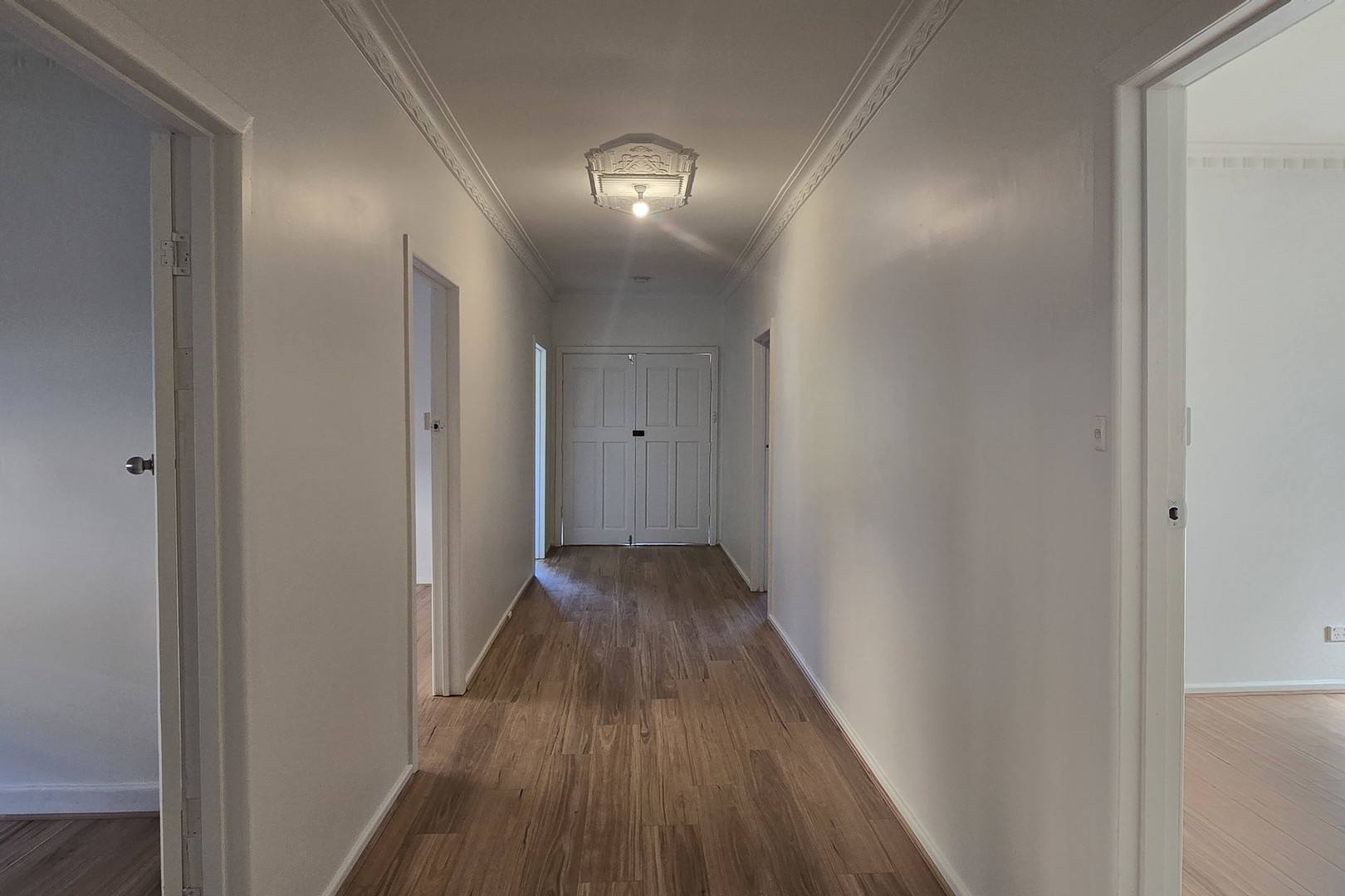 20 Ena Street, St Albans, VIC 3021 - Thumbnail 2 - 23/04/2026