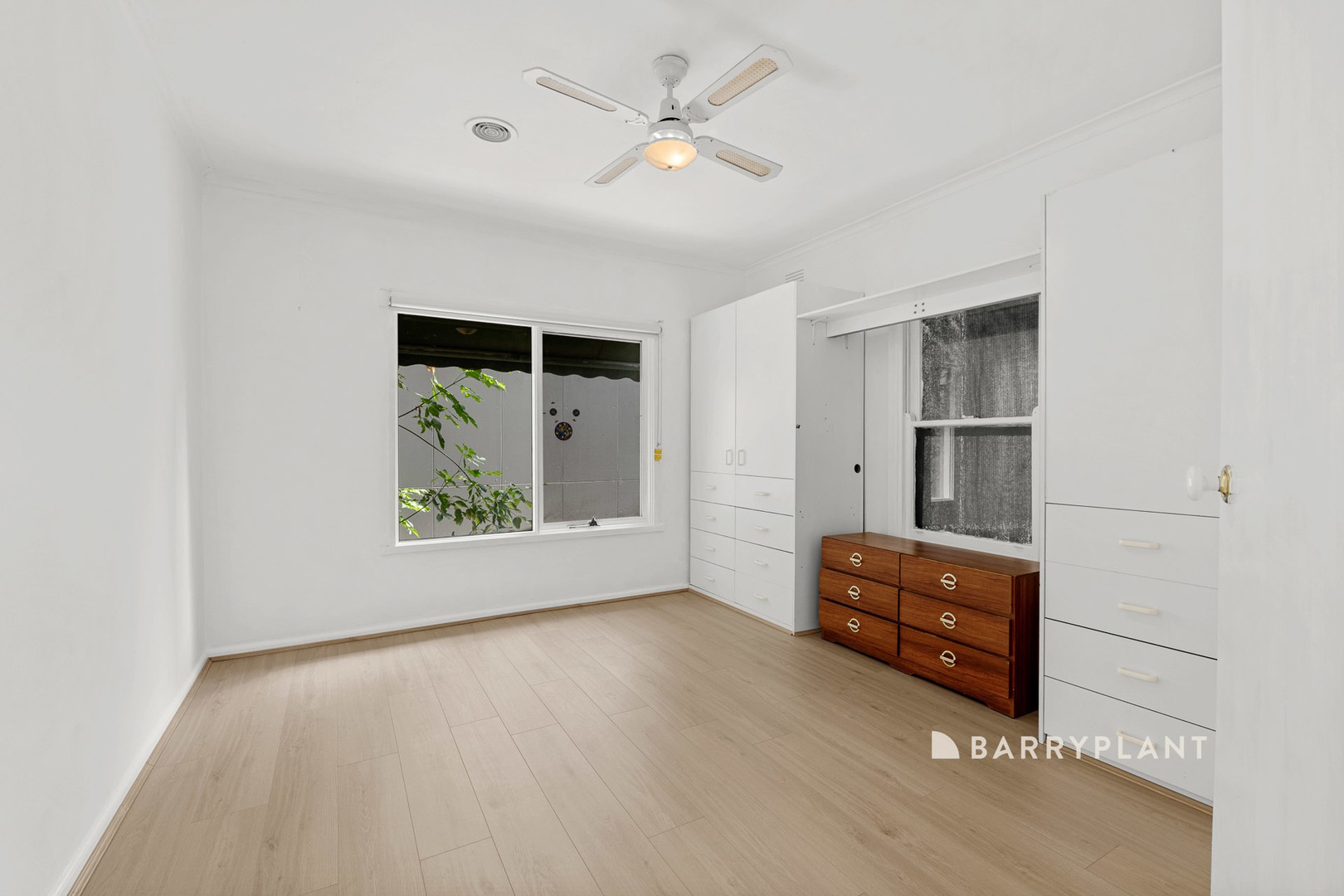 20 Fairchild Street, Drouin, VIC 3818 - Thumbnail 2 - 03/11/2025