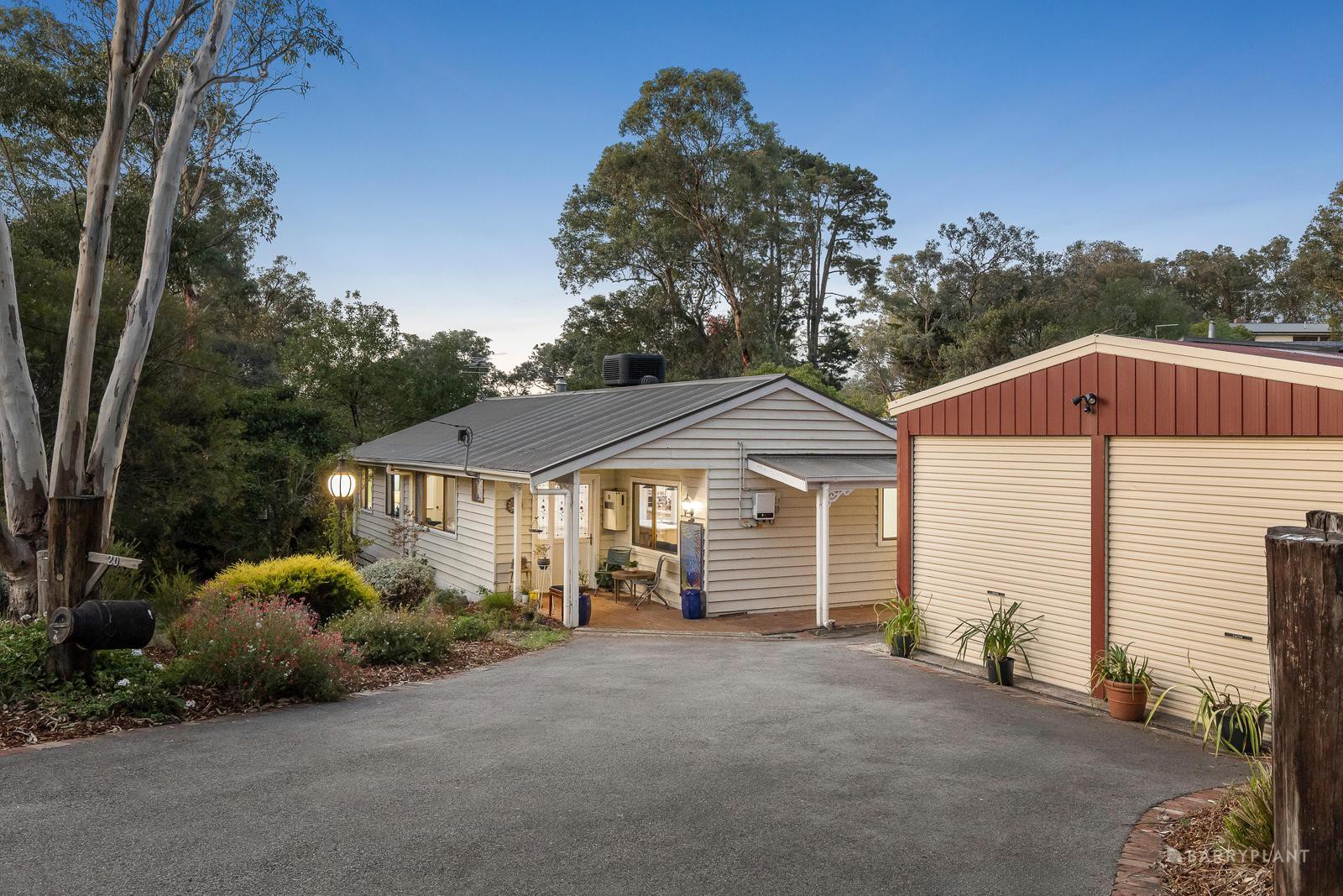 20 Fairdell Crescent, Hurstbridge, VIC 3099 - Thumbnail 2 - 11/04/2025