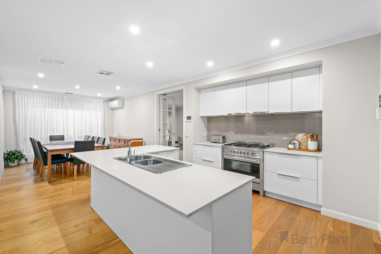 20 Fanfare Close, Berwick, VIC 3806, Berwick - Thumbnail 6
