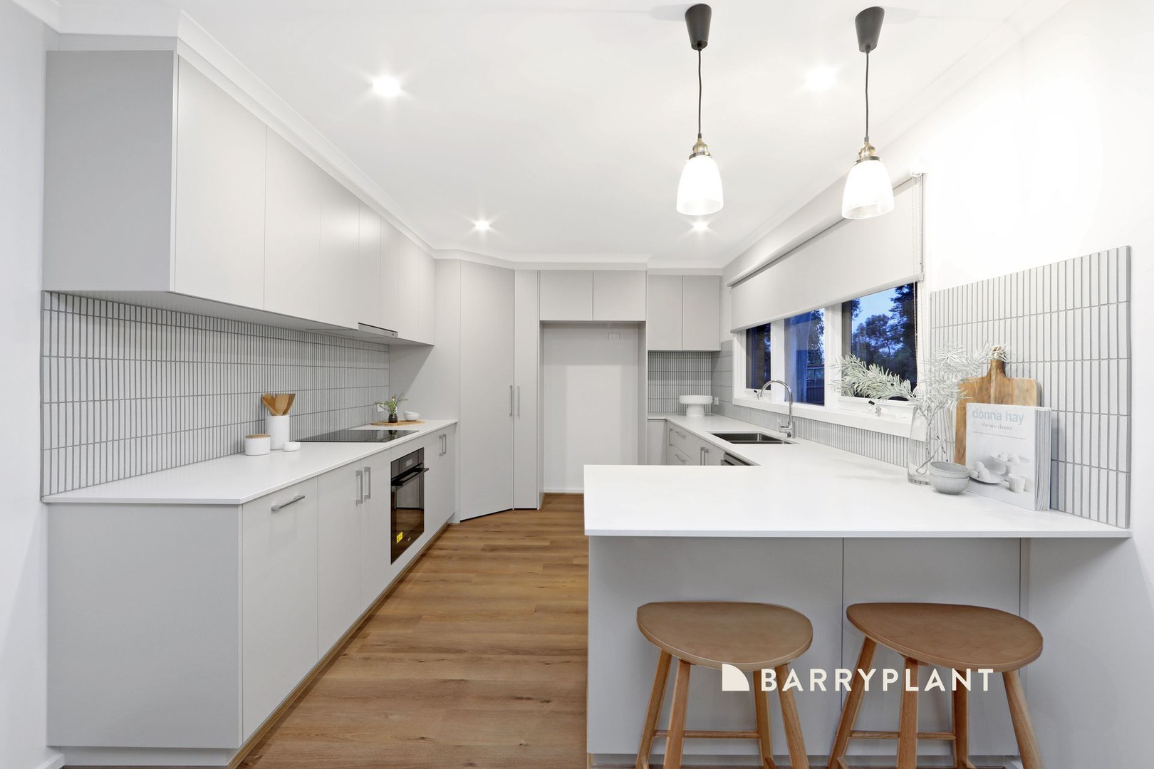 20 Folkstone Crescent, Ferntree Gully, VIC 3156, Ferntree Gully - Thumbnail 2