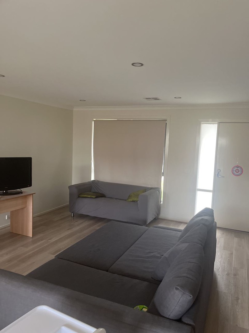 20 Fouz Street, Roxburgh Park, VIC 3064, Roxburgh Park - Thumbnail 3