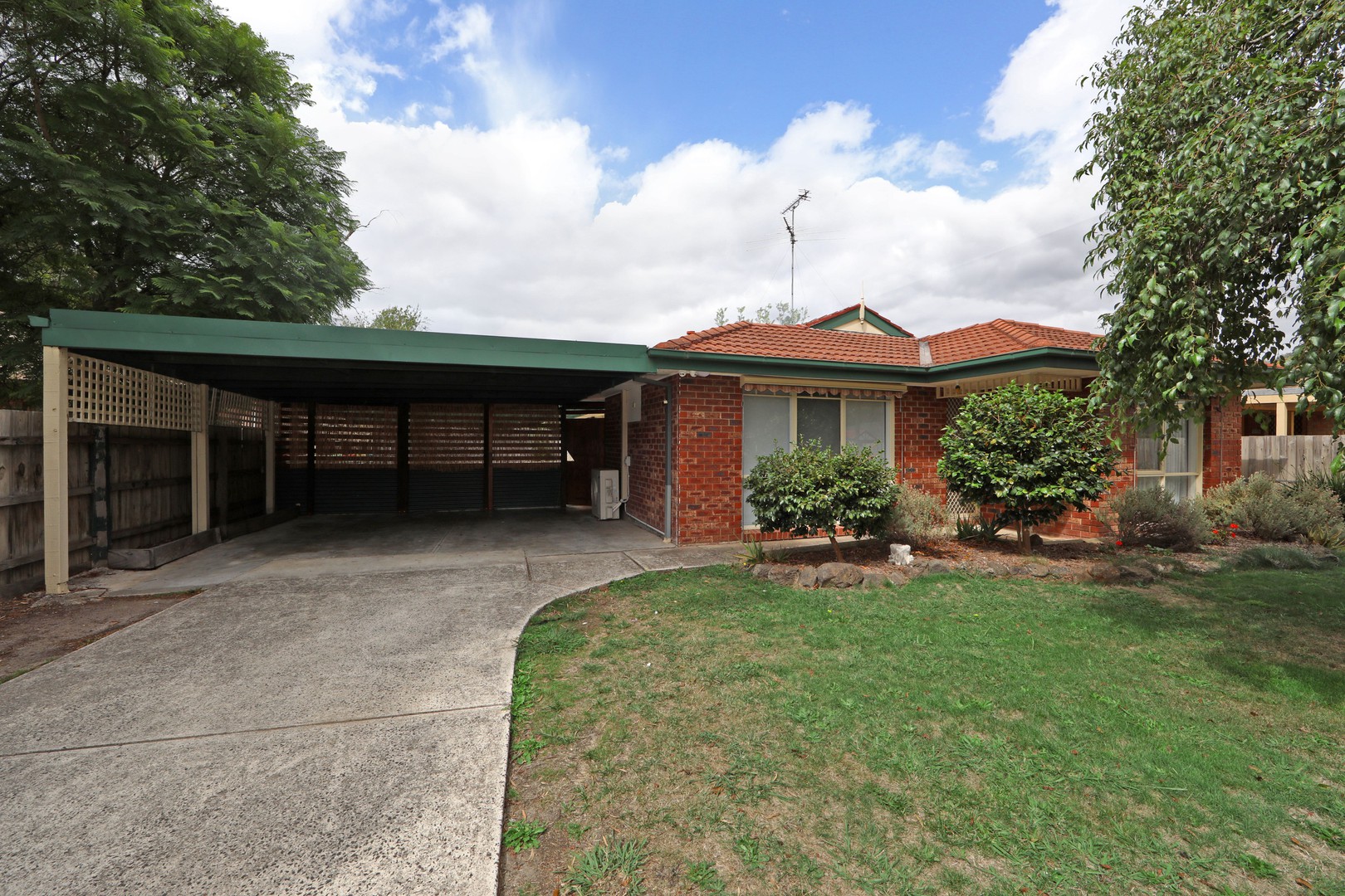 20 Gullquist  Way, Pakenham, VIC 3810