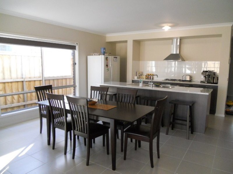 20 Hanworth Avenue, Williams Landing, VIC 3027, Williams Landing - Thumbnail 2