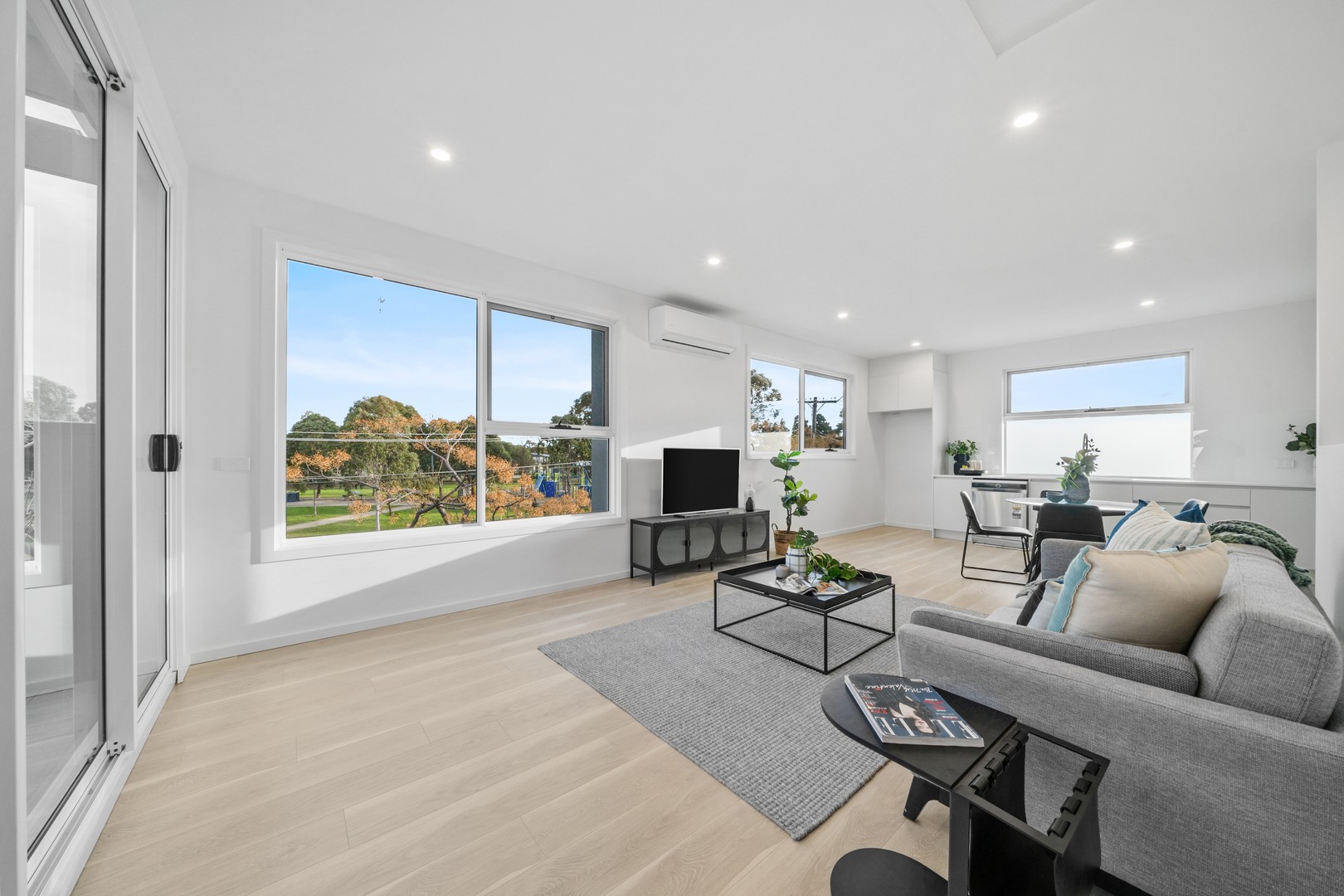 20 Howden Crescent, Braybrook, VIC 3019 - Thumbnail 2 - 13/10/2025