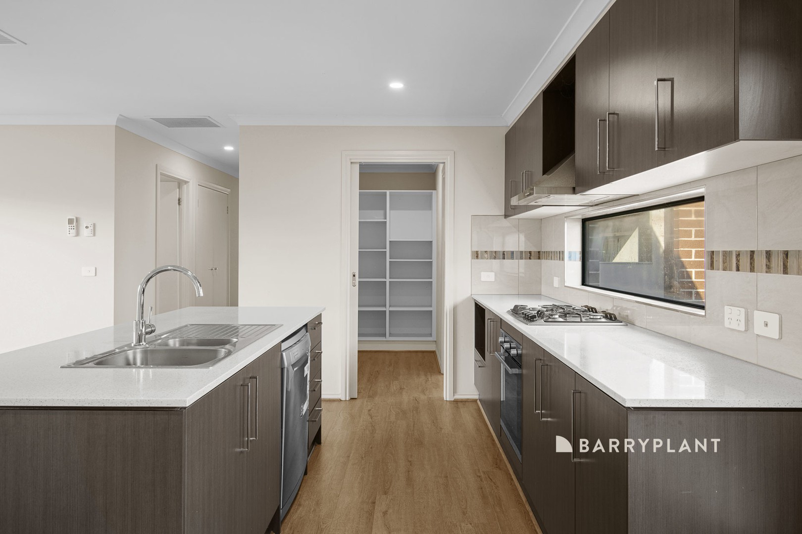 20 Hunt Way, Pakenham, VIC 3810, Pakenham - Thumbnail 3