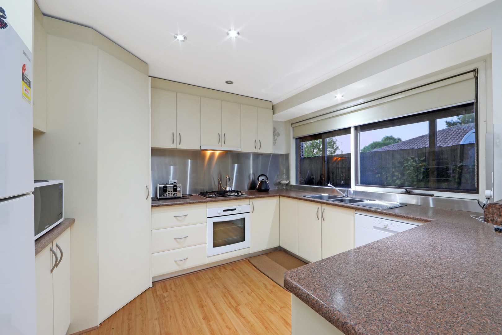20 Jacob Drive, Rowville, VIC 3178, Rowville - Thumbnail 2