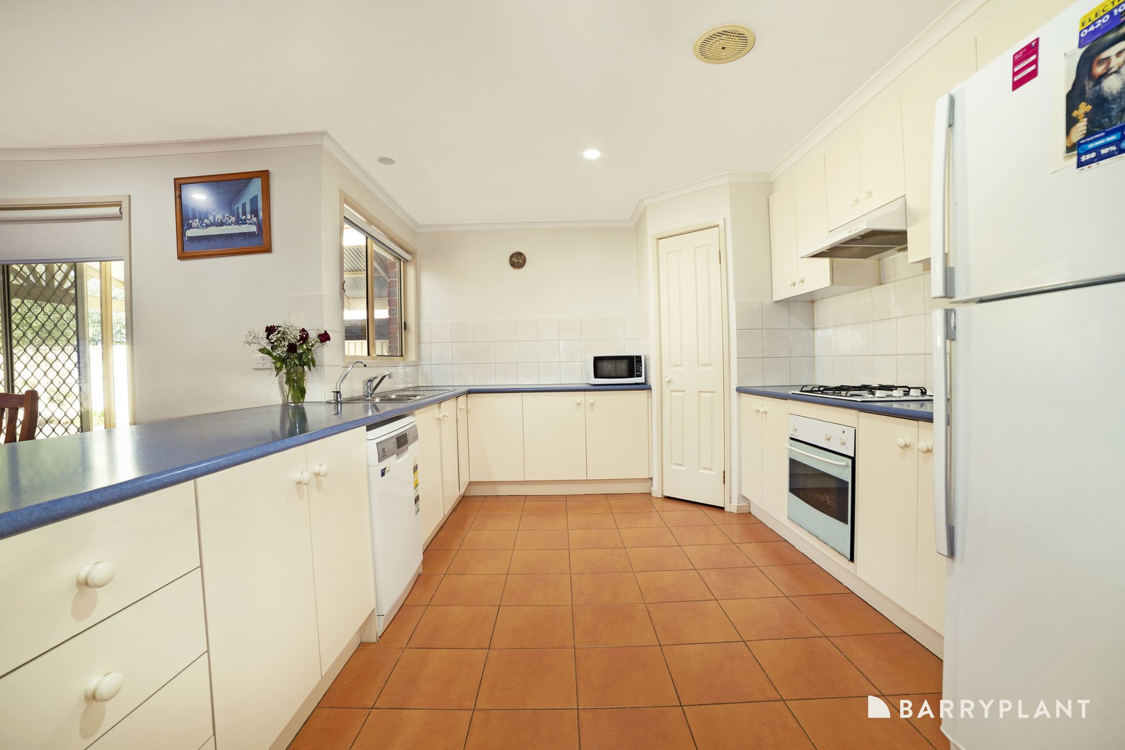 20 Johnson Bowl, Meadow Heights, VIC 3048, Meadow Heights - Thumbnail 4