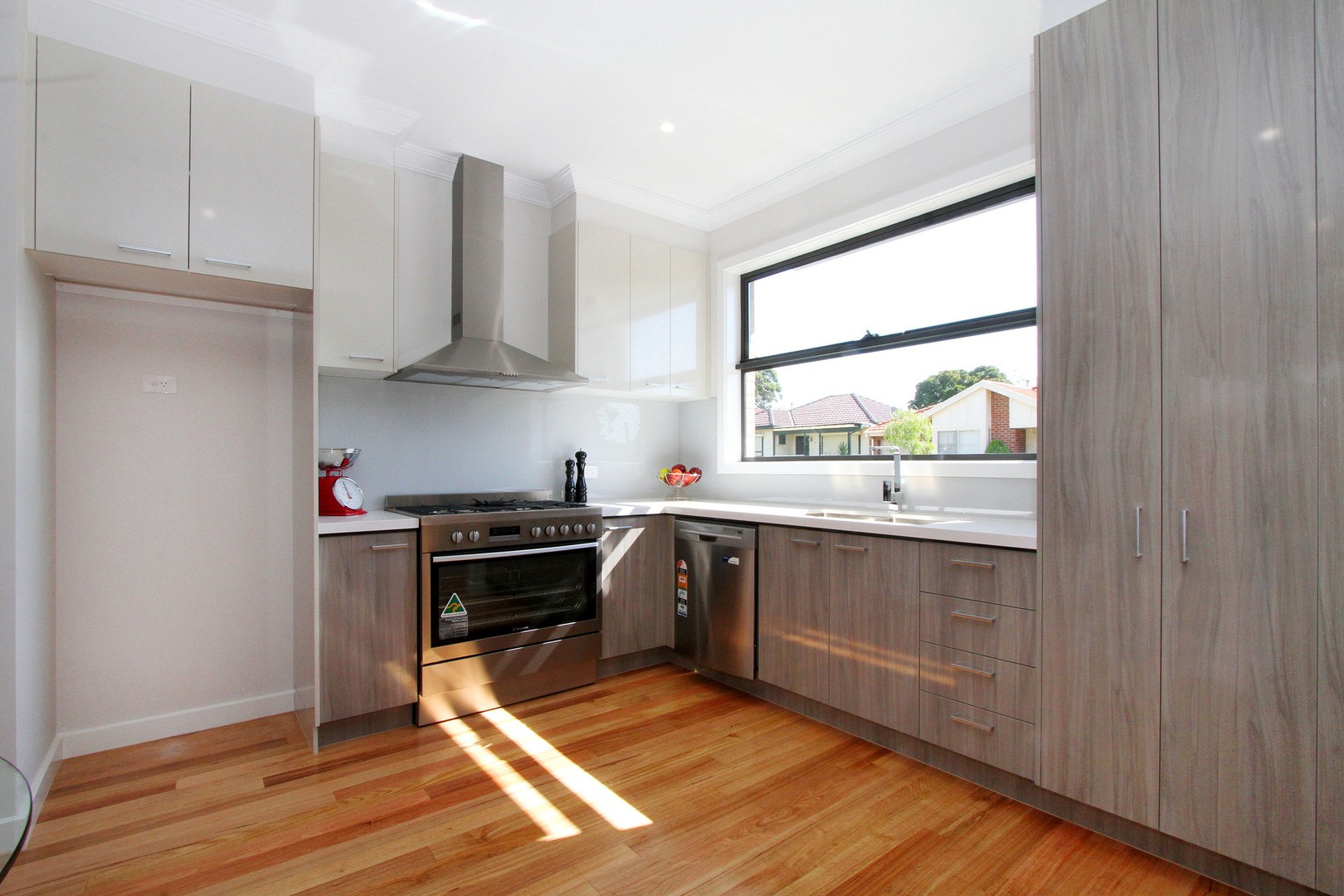 20 Lawson Street, Reservoir, VIC 3073, Reservoir - Thumbnail 2